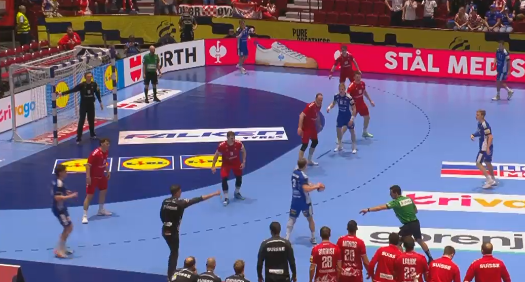 Швајцарија го изненади Исланд и дополнително се замрси ситуацијата во групата