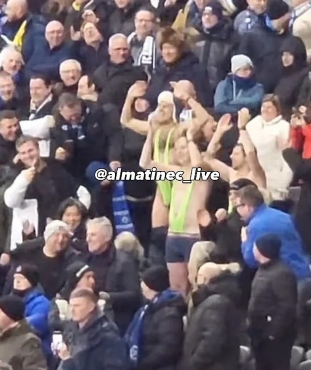 Од играчка – плачка: Го имитираа Борат на трибините во ЛШ, завршија во затвор (ФОТО)