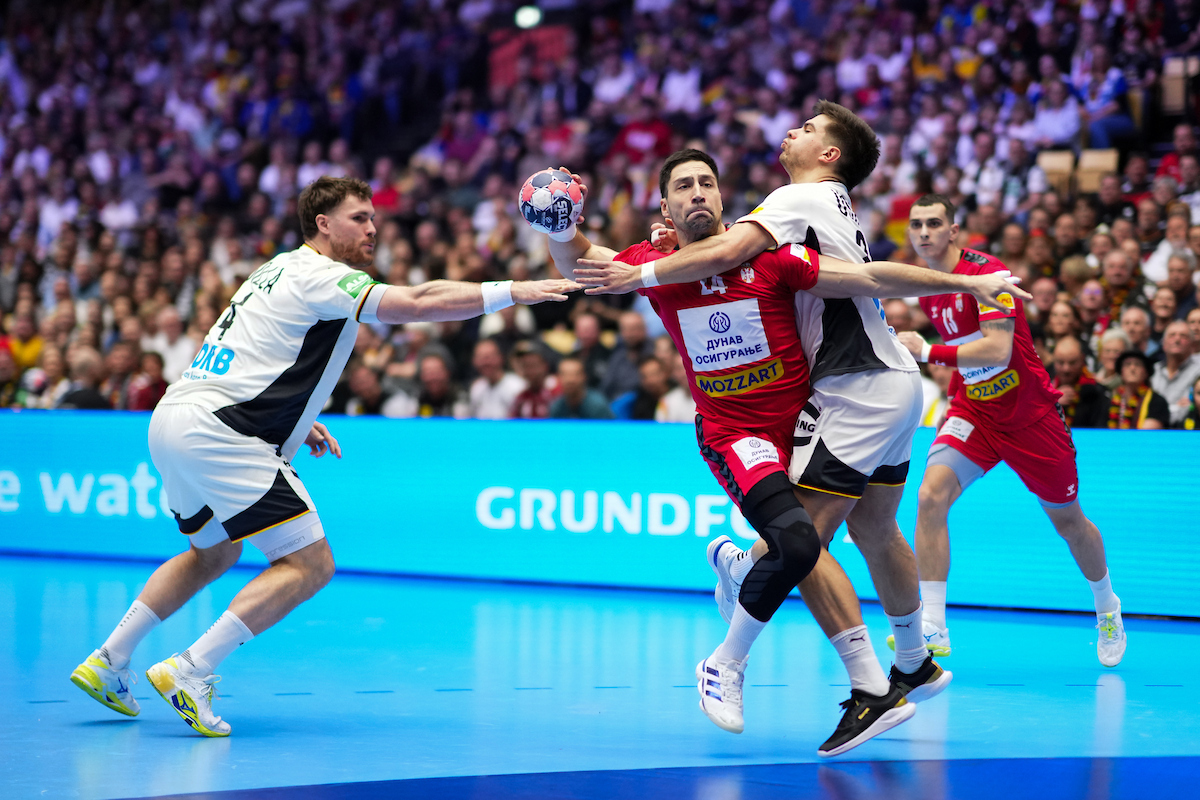 Лудница во група А – сите четири селекции имаат шанси за главната рунда на ЕП!