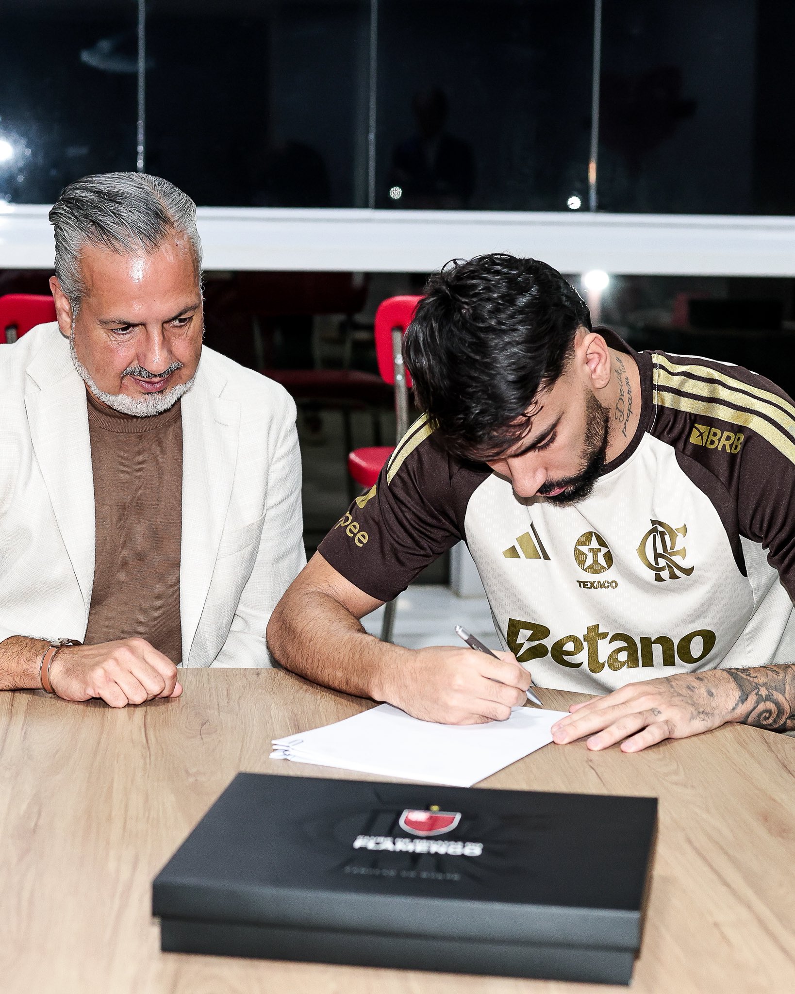 Бомба во Рио: објавен најбогатиот трансфер во историјата на бразилскиот фудбал