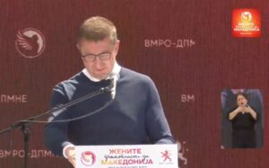 Левица: Премиерот со џемпери од по 2.000 евра барањата за минимална плата ги прогласи за „политичка агенда“