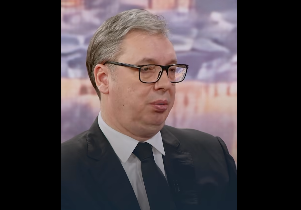 Вучиќ: Ме остави девојка на 16 години, истото ѝ се случува на Европа со Америка