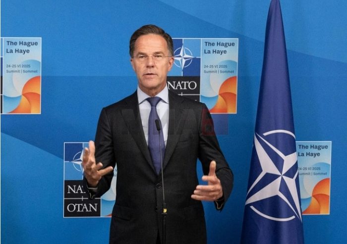 РУТЕ: Сојузниците на НАТО не треба да креваат тензии околу Гренланд, фокусот треба да биде на Украина која е клучна за нашата безбедност