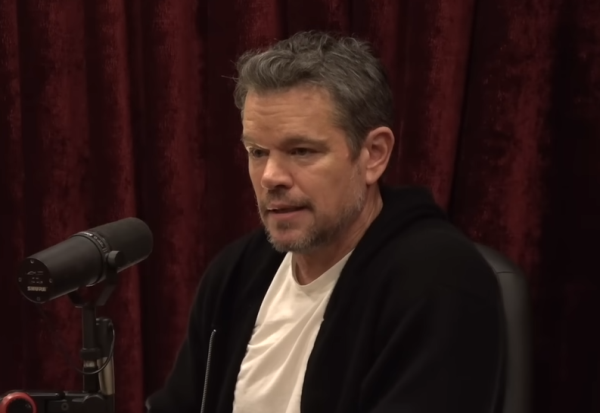 Мет Дејмон смета дека филмовите на „Нетфликс“ се за публика која не го следи дејството