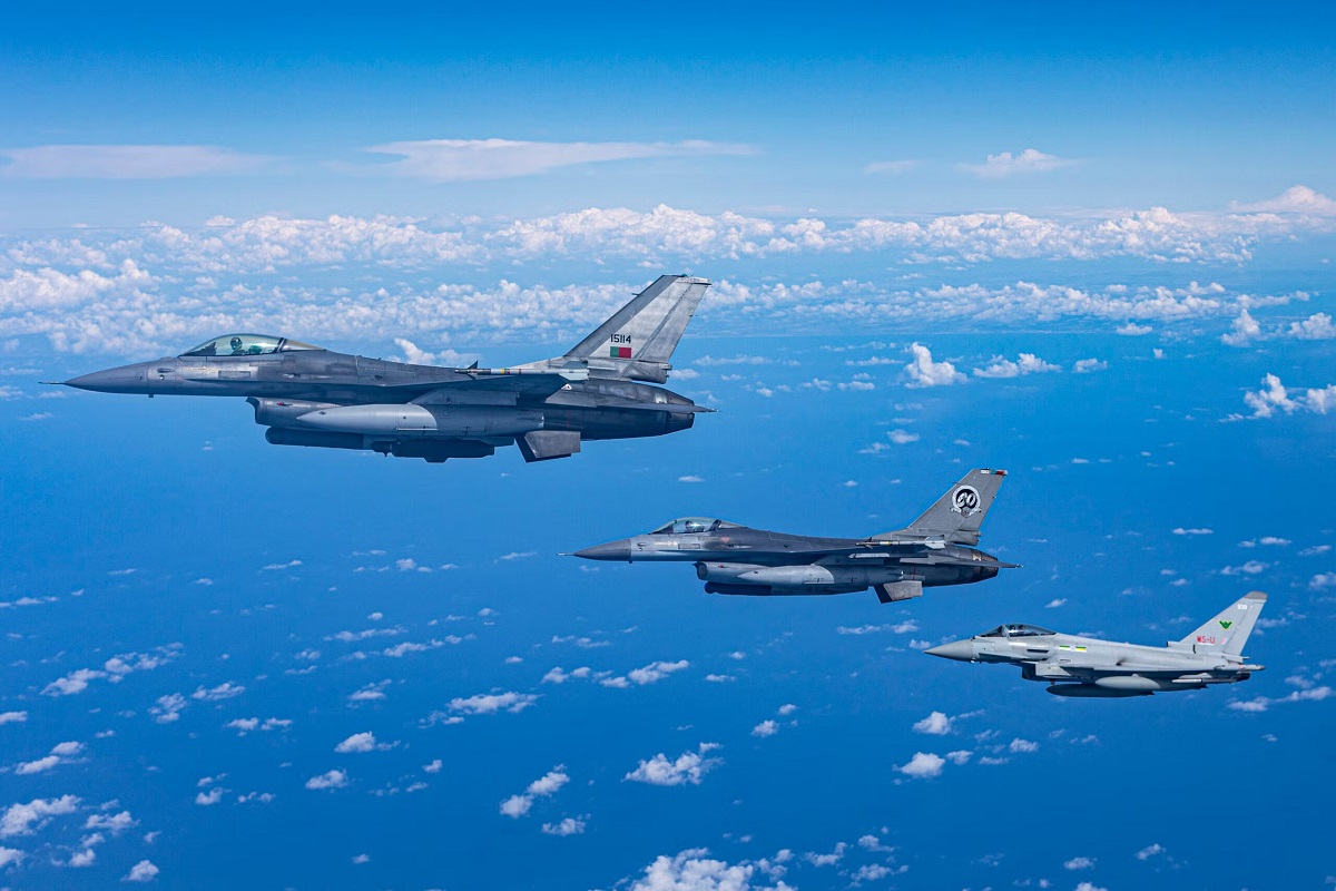 Британците и Французите бомбардирале наводен магацин на Исламска држава во Сирија