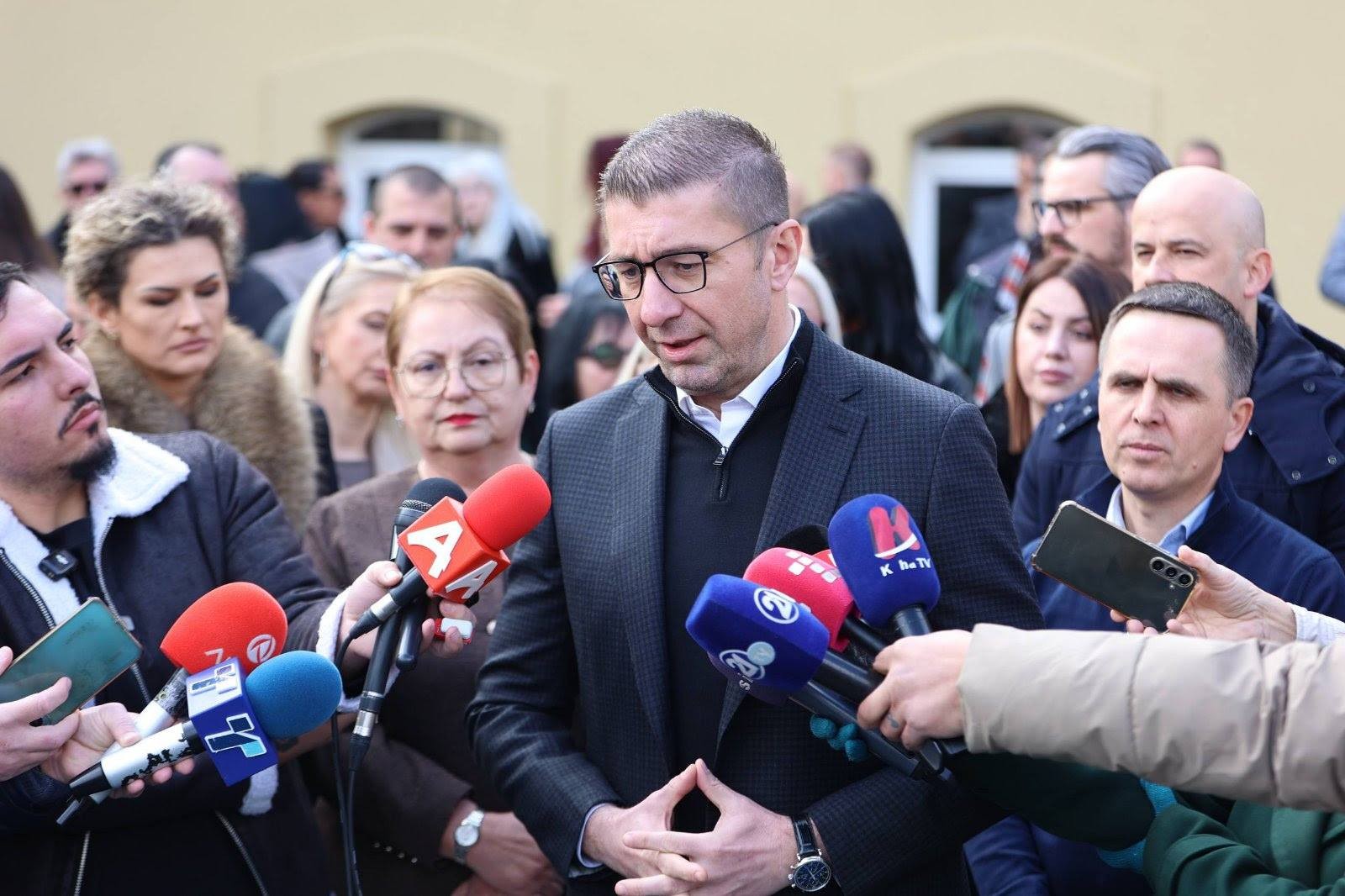 МИЦКОСКИ: Не е проблем јас да појдам во ССМ, понудата е на маса