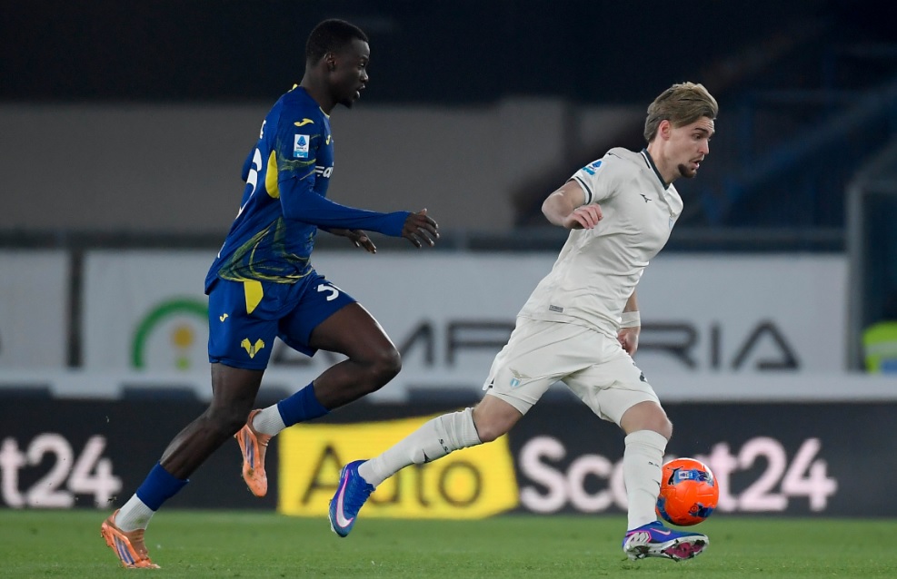 Лацио со автогол успеа да слави против Верона