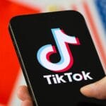 TikTok одеднаш го цензурираше зборот Епштајн, истраги има на сите страни