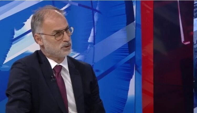 „ВО МИНИСТЕРСТВОТО НЕМА ВЕЌЕ ИГРАЊЕ ФУДБАЛ, СЕКОЈ ШТО ЗЕМА ПЛАТА МОРА ДА РАБОТИ“: Стоиљковиќ за состојбата во Министерството за односи меѓу заедниците