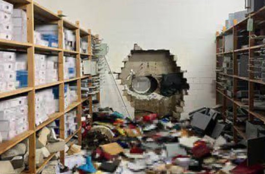 Грабеж на векот во Германија: Ископале дупка во банкарски трезор, украдени 3000 сефови (ФОТО)