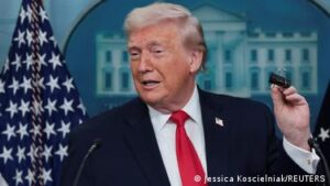 Како Трамп ги отуѓи националистичките сојузници во Европа