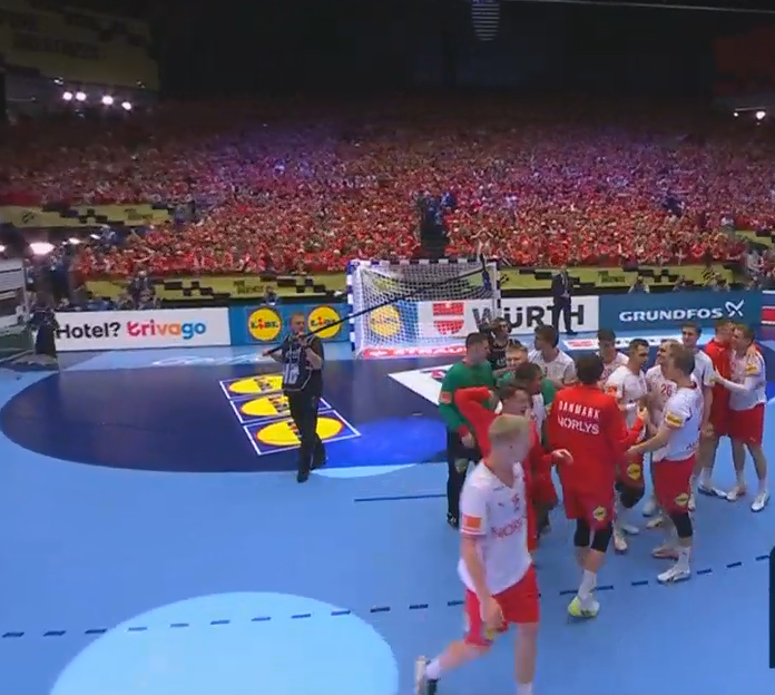Радост во Хернинг, Данска е финалист на ЕП