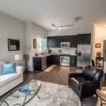 Кириите растат, плановите се кратат – како преживуваат младите семејства во Скопје?