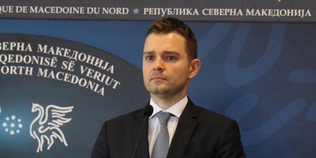 ГО ОСУДУВАМ НАПАДОТ НА БУГАРСКАТА АМБАСАДА, СЕ РАБОТИ ЗА ИЗОЛИРАН СЛУЧАЈ, РЕЧЕ МУЦУНСКИ