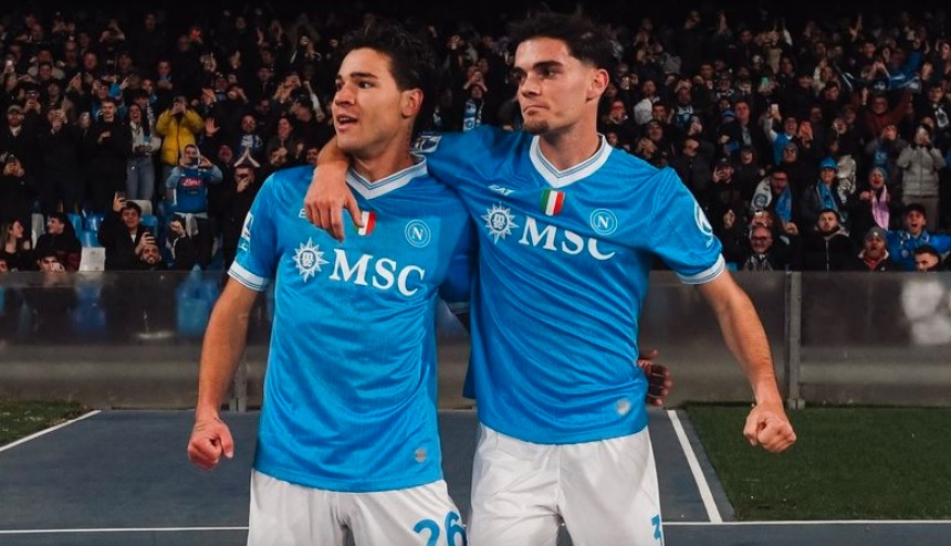 Триумф на Наполи, Елмас одигра цел меч против Фиорентина