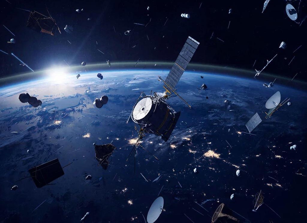 Сателитите околу Земјата и космичкиот отпад не носат на работ на катастрофа, предупредуваат научниците