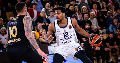 Партизан остана закован на дното, Фенербахче силен во дербито на денот