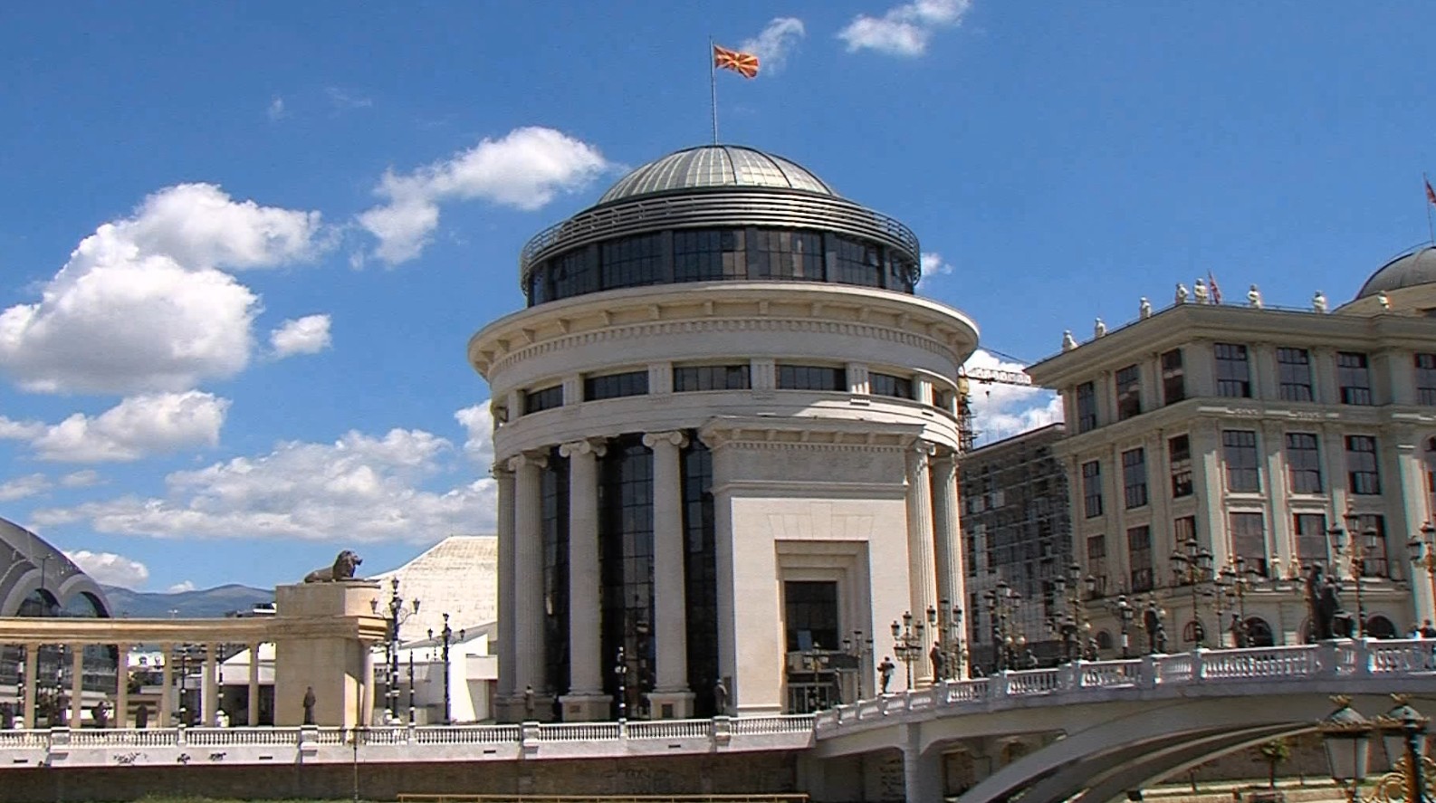 Што треба да поседува новиот државен јавен обвинител?