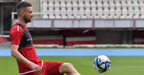 Вардар се засили со македонски репрезентативец и напаѓач од Србија