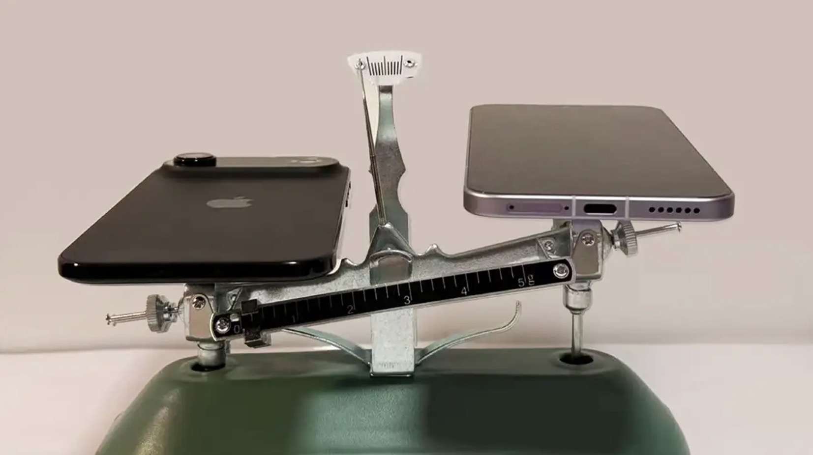 Honor најави нов Pro смартфон, полесен дури и од iPhone Air