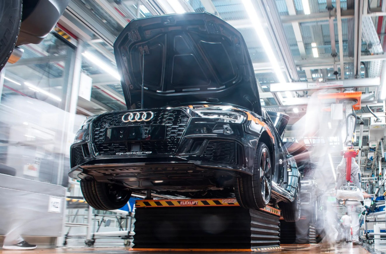 Германските фабрики се селат во Унгарија и Србија