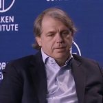 Навивачите на Челси не можат да веруваат што се подготвува: Поради газдата се фаќаат за глава