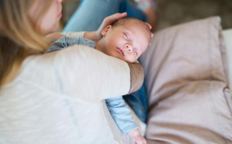 Мали навики кои навистина им помагаат на новите мајки