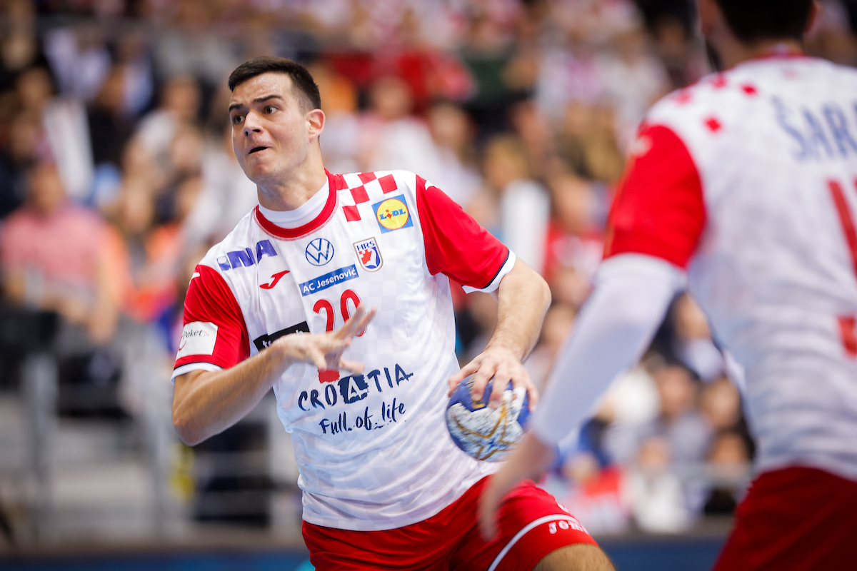 Екс пелистерец „удри“ по ЕХФ: Ова не е хумано!