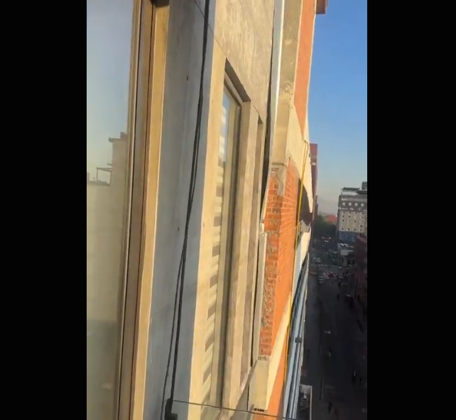 (ВИДЕО) СИЛЕН ПОТРЕС ВО МЕКСИКО:  Се тресеа цели згради