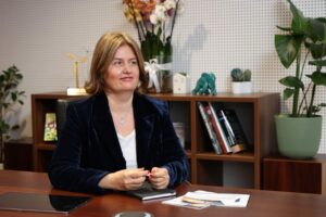 ИНТЕРВЈУ СО МИНИСТЕРКАТА САЊА БОЖИНОВСКА: Со Планот за 2025 ја поставивме основата на мапата за енергетската транзиција на Македонијa