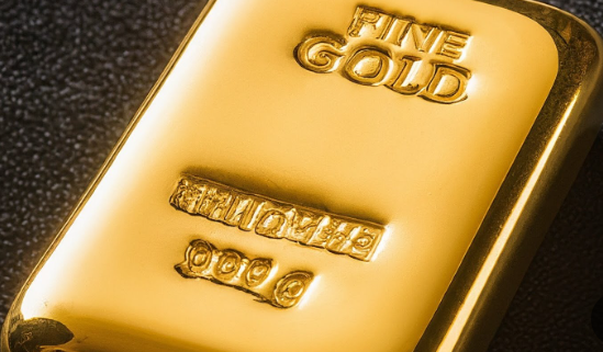 Три причини за рекордната цена на златото - и една зошто паѓа