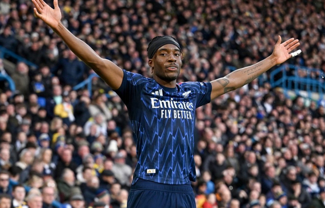 Aрсенал се „истури“ на Лидс и му побегна на Сити! (ВИДЕО)