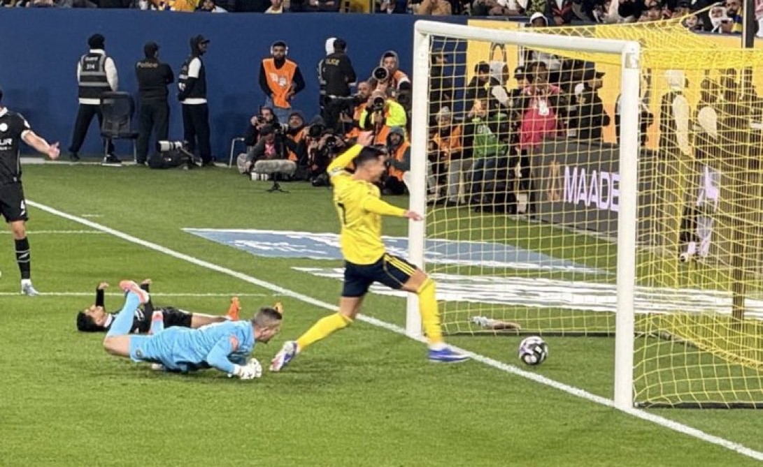 Роналдо е шампион - се обиде да „украде“ автогол (ВИДЕО)