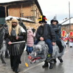 Со палење на маските и василичарско оро завршува Вевчанскиот карневал