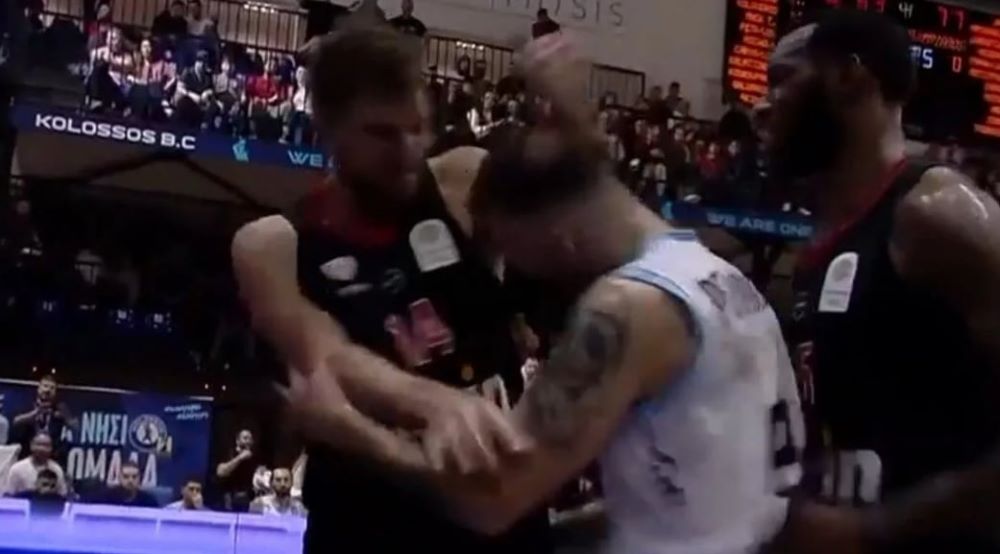 Бугаринот Везенков го глумеше Тајсон – му удри бокс на противнички кошаркар (ВИДЕО)