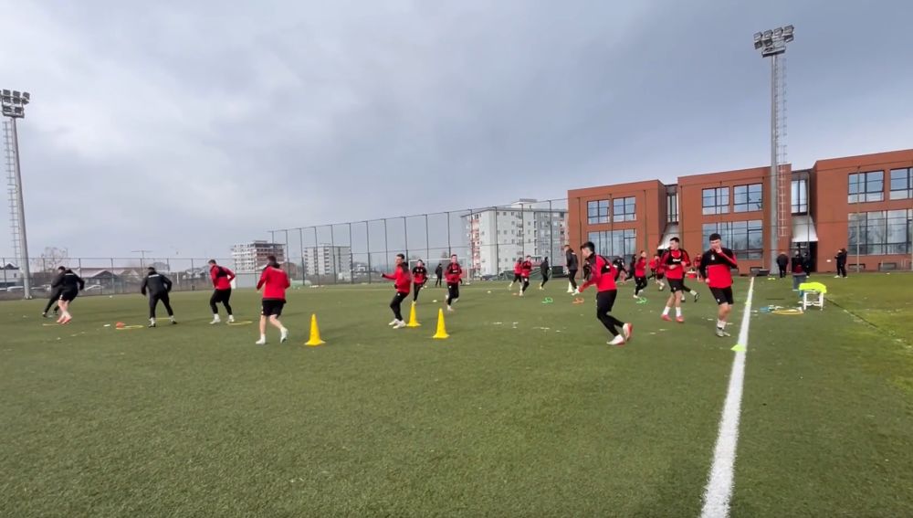 Убедлив пораз на Вардар на првиот контролен натпревар во Анталија