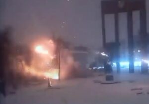 ВИДЕО: Руски дрон погоди детско игралиште во центарот на Лавов