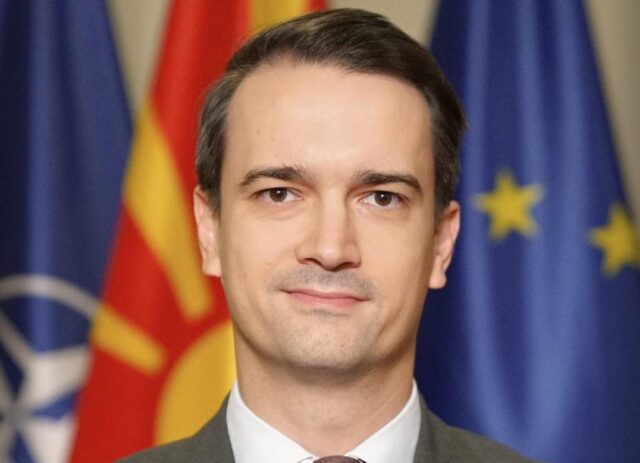 „Случајно таткото на Нелоски има фирма и случајно се поврзува со тендерските мрежи?“, прашуваат од СДСМ