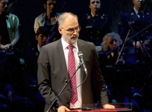 Стоилковиќ: Веќе нема играње на фудбал по канцеларии или спиење на работните места