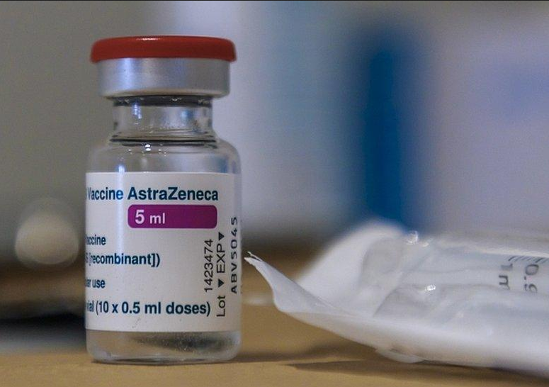 АстраЗенека останала во употреба и покрај 50.000 пријави