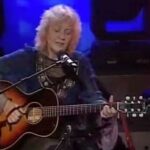 Мајка ѝ ја оставила на 5 години, а на пат кон погреб ѝ загинале двете сестри: Трагичната судбина на Јадранка Стојаковиќ