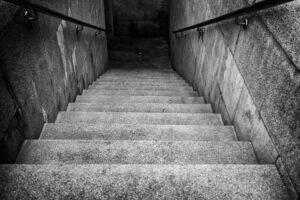 Повеќе од 20 години живееше во Хелсинки во подрум без прозорци и светлина