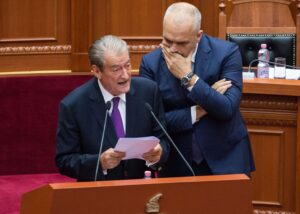 Бериша до Рама: Ако си маж, утре остани во канцеларија!