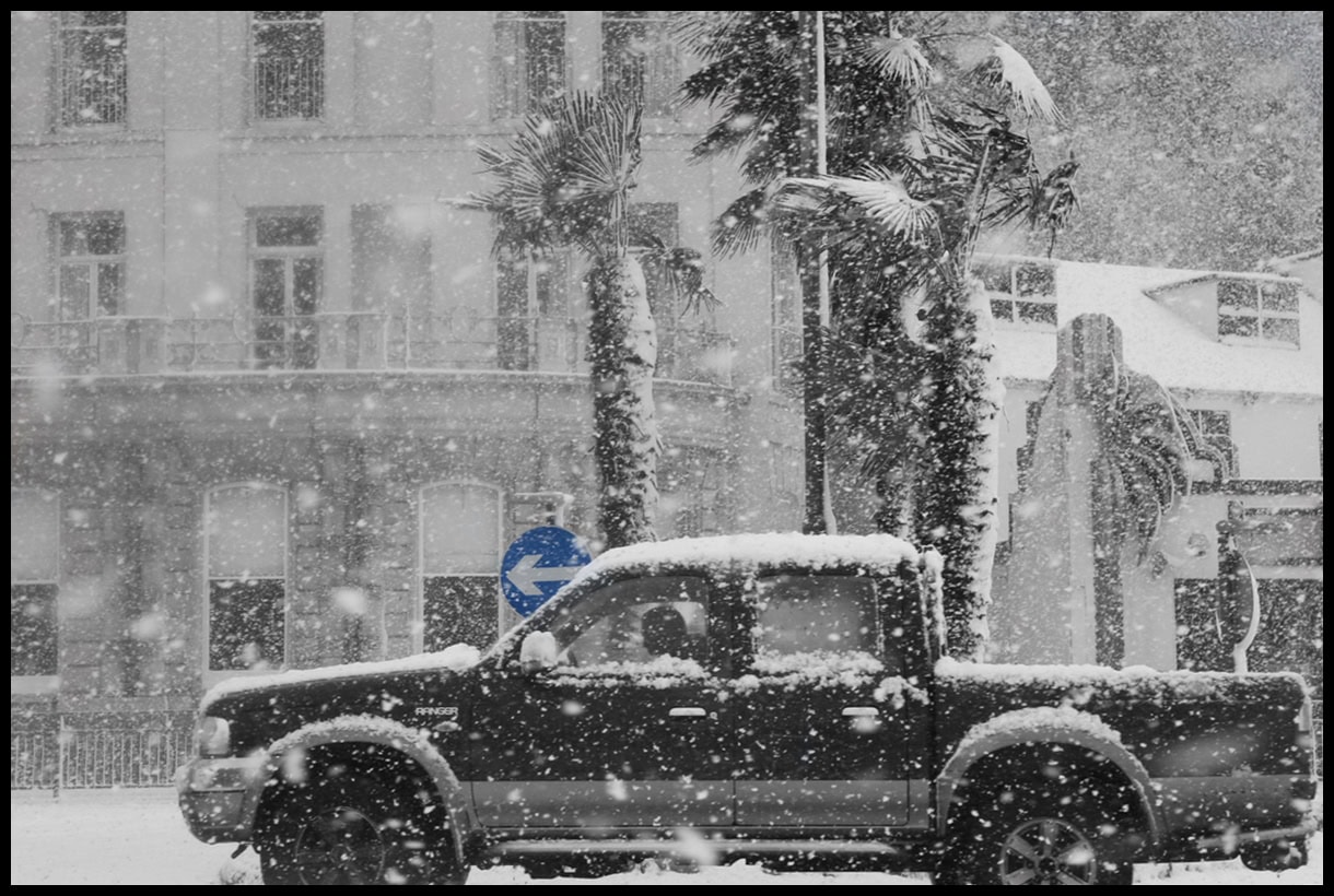 Лошо време ја зафати Грција, евакуации во јужниот дел на Атина