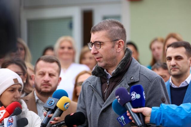 Мицкоски ја обвини Бугарија дека се противи на Акцискиот план за малцинствата затоа што е напишан на македонски јазик