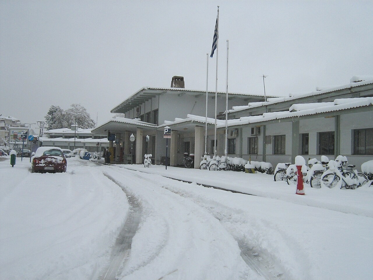 Бугари и Турци масовно купуваат имоти во Грција - службите истражуваат