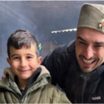 (Фото) Бадниково утро со семејството: Дарко Лазиќ отиде со синот по бадникови гранчиња во родното село