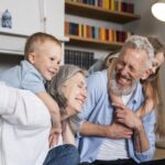 Придобивки од растењето во близина на баба и дедо