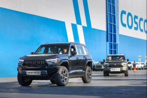 Донгфенг качи на брод 400 примероци од луксузниот М-Херо за Средниот Исток