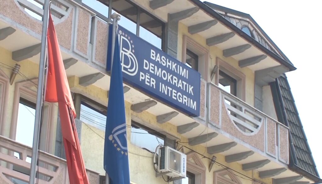 ДУИ ги екипира ограноците, одлуката за лидерската средба ќе се носи утре